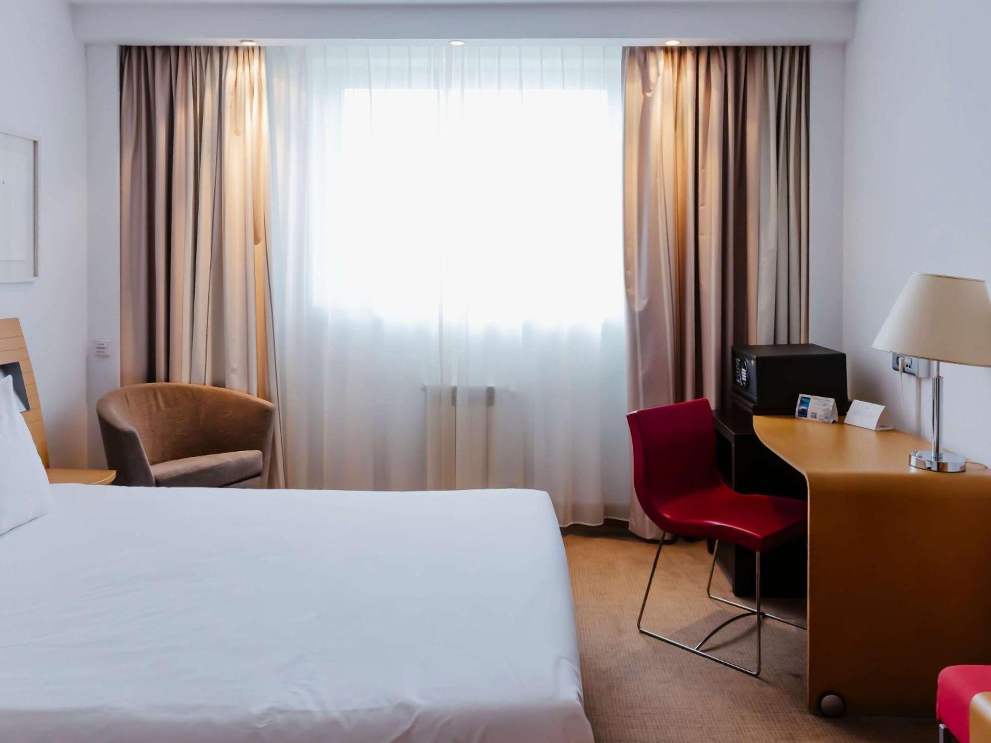 Hotel Novotel West 4*